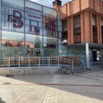 IU denuncia que las salas de adultos e infantil de la Biblioteca Municipal de Azuqueca llevan casi dos meses cerradas por la avería del aire acondicionado